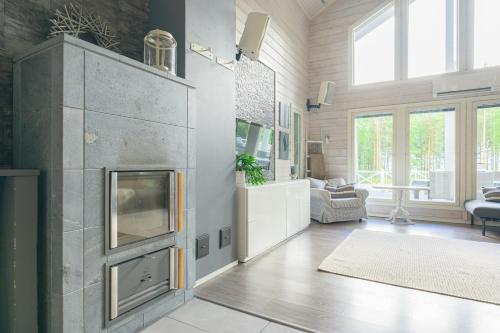 Hideout Villa Swan in Manamansalo