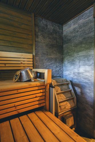 Sauna, Hideout Villa Swan in Manamansalo