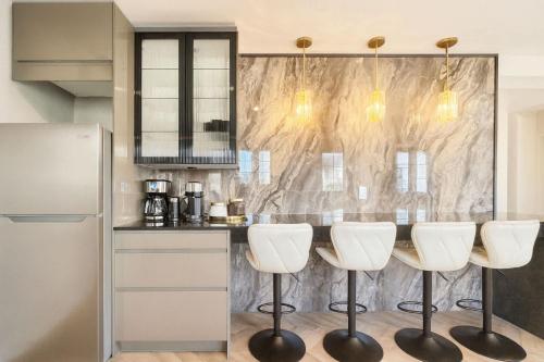 Luxe & détente - 1 ch - 4 pers - Spa - Free Parking (Luxe & detente - 1 ch - 4 pers - Spa - Free Parking) in Boischatel (QC)