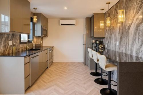 Luxe & détente - 1 ch - 4 pers - Spa - Free Parking (Luxe & detente - 1 ch - 4 pers - Spa - Free Parking) in Boischatel (QC)