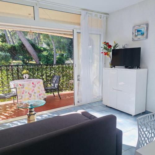 Appartement 4 pers avec Piscine Parking Wifi à 250 m de la Plage - Location saisonnière - La Seyne-sur-Mer