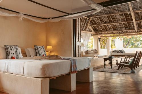 Banana House And Wellness Centre in 라무 아일랜드