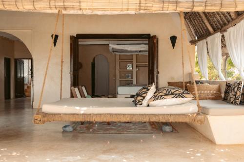 Banana House And Wellness Centre in 라무 아일랜드