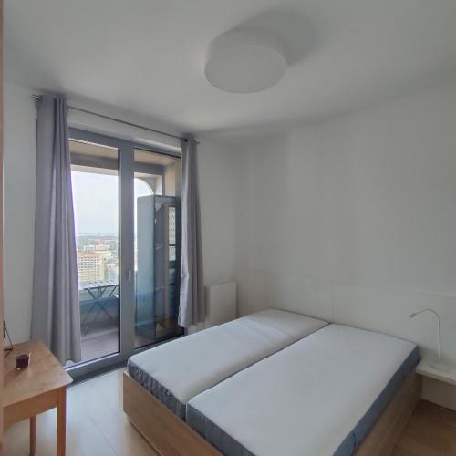 Sky Park 26th floor free parking free Wi-Fi, Bratislava (Foto 8)