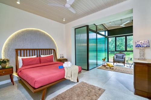 SaffronStays Ira - 3BR vegetarian pet-friendly villa with pool, gazebo & terrace glasshouse in Karja in Shedung