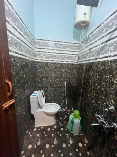 PANMOZHI RESIDENCY-luxury comfort stay - image 4