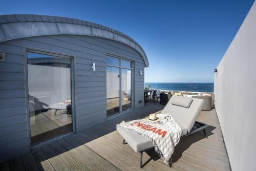 Exterior view, 66 Pentire, Newquay near Lewinnick Lodge