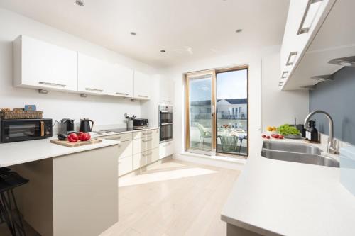 Exterior view, 66 Pentire, Newquay near Lewinnick Lodge