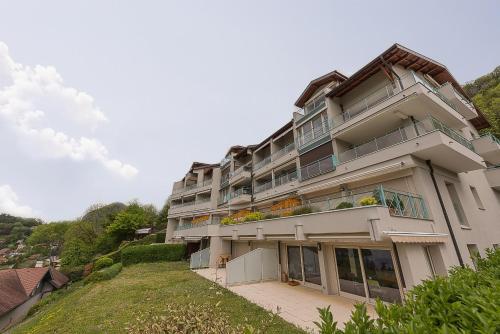 Viesnīcas āriene, L'Arcadia Panoramique - Terrasse Vue Lac et Piscine in Talloires-Montmin
