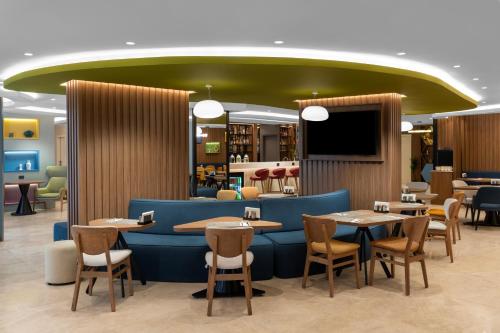 Hampton By Hilton Istanbul Sisli, Стамбул (фото 6)