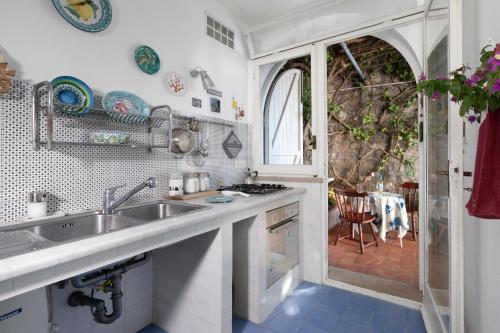 Il Respiro del Mare con vista Capri in Riviera di Marcigliano