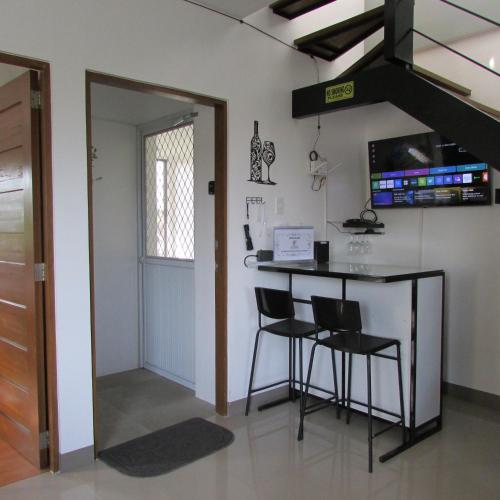 Casa Devino - Spacious 76 SQM 2BR Loft Retreat in Tagaytay - Pool - Free WIFI NETFLIX PARKING PET Stay - located on 3rd Floor, Tagaytay (foto 10)