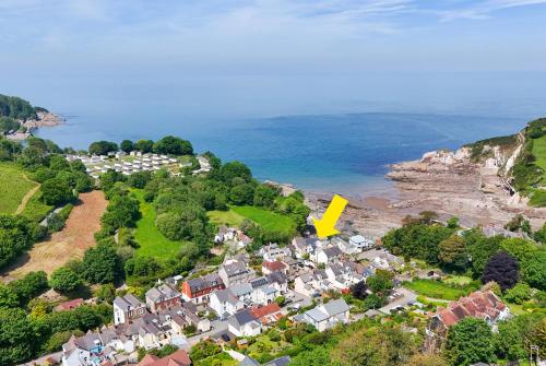 Fabulous seafront house with free parking