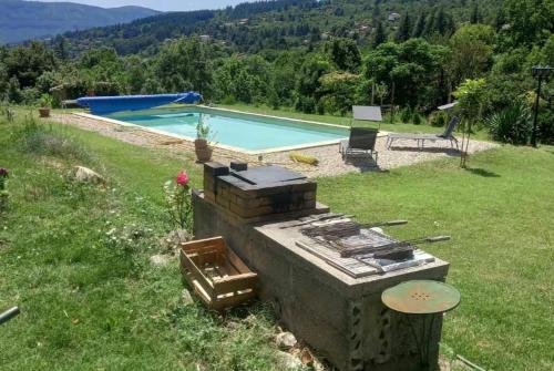 Maison ancienne de caractère gîte à louer Aulas