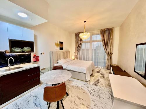 Mahenti - Bright apt near Miracle Gardens