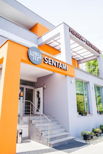 Sentami, Жилина