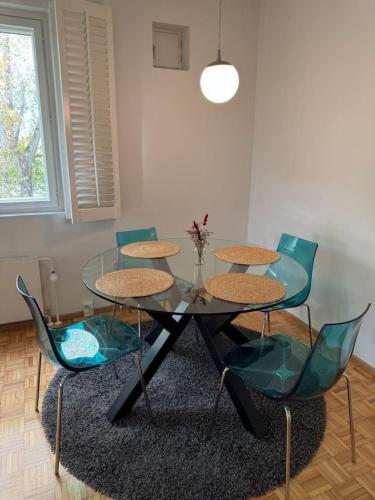 HHH PIKKUCASA Beautiful Helsinki apartment close to Lauttasaari metro, Хельсинки (фото 7)
