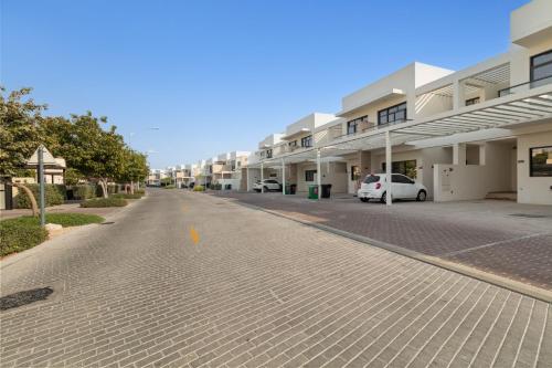 Luxury 4BR Villa Free Malibu Beach Access, Dubai (photo 10)