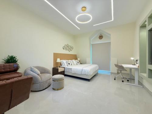 Mahenti - Med 59 · Bright & Spacious | Near Metro