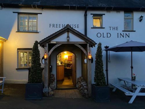 Old Inn Pods in Holton