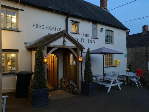 Old Inn Pods in Holton