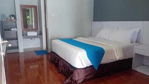 Hotel Cavery Beach in Sigunturmuda