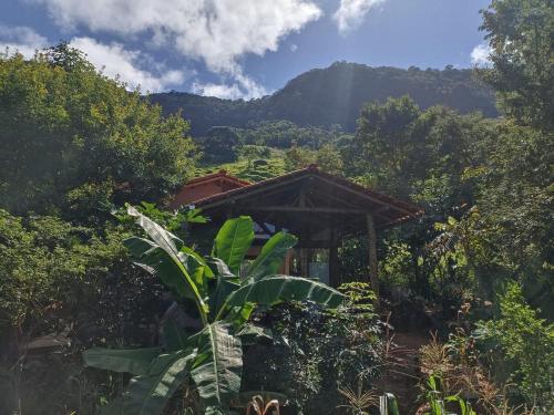 Casa Ipê Rosa (Casa Ipe Rosa) in Itambé do Mato Dentro