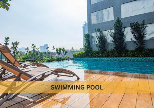 Neu Suites | 8 - 9 Pax | KLCC & Gleneagles - image 14