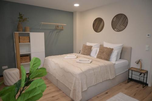 Gastenkamer, Stilvolle & ruhige Ferienwohnung mit Terrasse & Garten in Petershagen