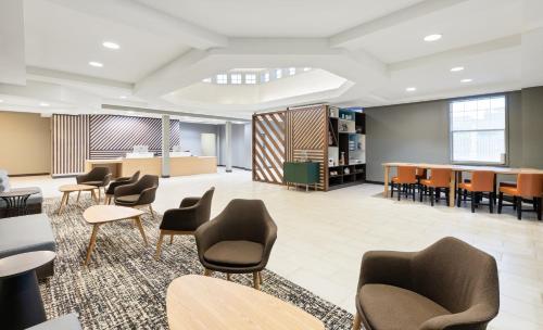 Holiday Inn Redding by IHG