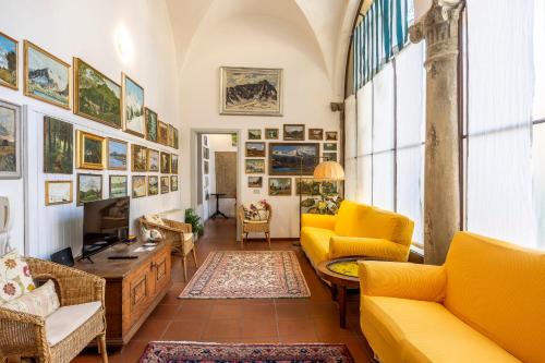 Charm and History in Brescia Center - Dogeshouse
