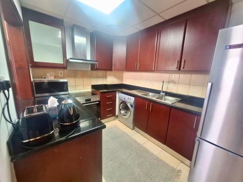 Tratoli JBR Luxury Hostel with Sea View Shared, Dubai (foto 4)