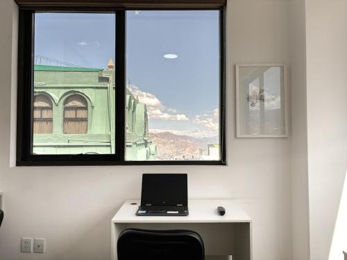 Sky Suites - 20th-Floor Gem - City & Mountain Views La Paz - image 5