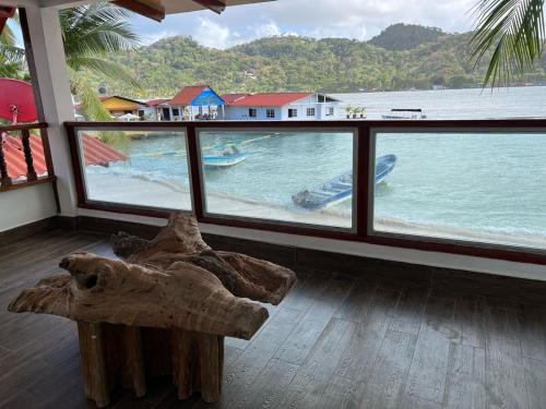 Cantina Indio Twostories Front BeacHouse in 格蘭德島