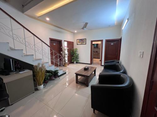 Bridge Residency Guest House - image 14
