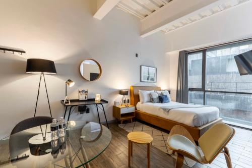 JA 202 Urban Loft Escape