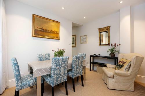 Veeve - Chelsea Mansions - image 11