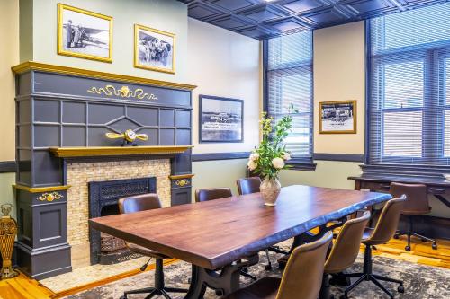 Toplantı odası / Geniş salon, City Hall Grand Hotel in Williamsport