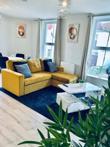 Folkestone Harbour Modern Flat 2BR sleeps 4, Folkestone