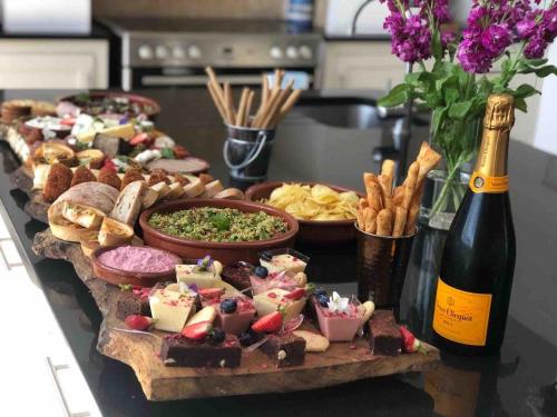 Luxury barn with pool table near Southwold in เบคเคิล