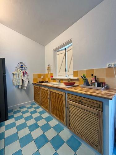 Kitchen, Habitation Pineau in Bas Vent