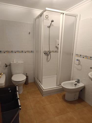 Fürdőszoba, Kilómetro99 (Kilometro99) in Lugo városközpont