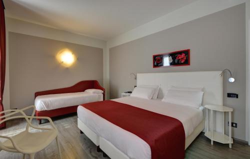 Triple Room image 5