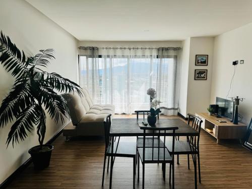 sala de TV, Modern apartment with a view of volcanoes in Zona 11