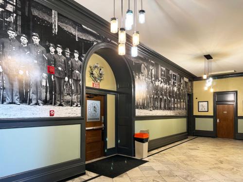 Tesis özellikleri, City Hall Grand Hotel in Williamsport