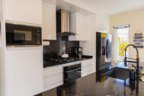 廚房, Lord's Suites in 薩瓦內塔