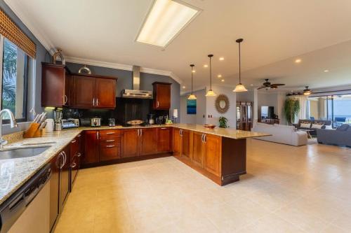 Malinche 422B- Ocean view condo at Reserva Conchal in Playa Conchal