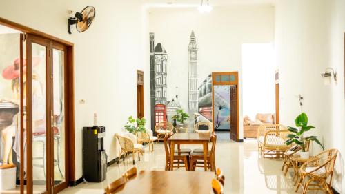 Restaurant, Ijen Vibe's Inn in Banyuwangi