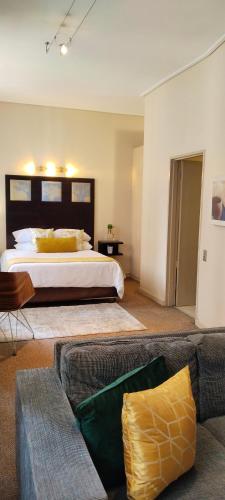 Mapungubwe Pop Champagne hotel apartments, Germiston