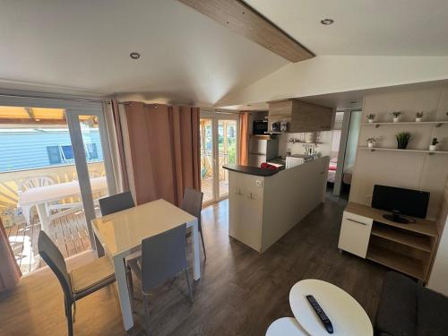 Bungalow 534, 8 pers, Wifi, Proche Fun Zone, Camping 4 étoiles Siblu Lac des Rêves - Location saisonnière - Lattes